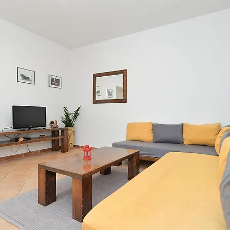 בית נופש House Dragan 1980 פולה